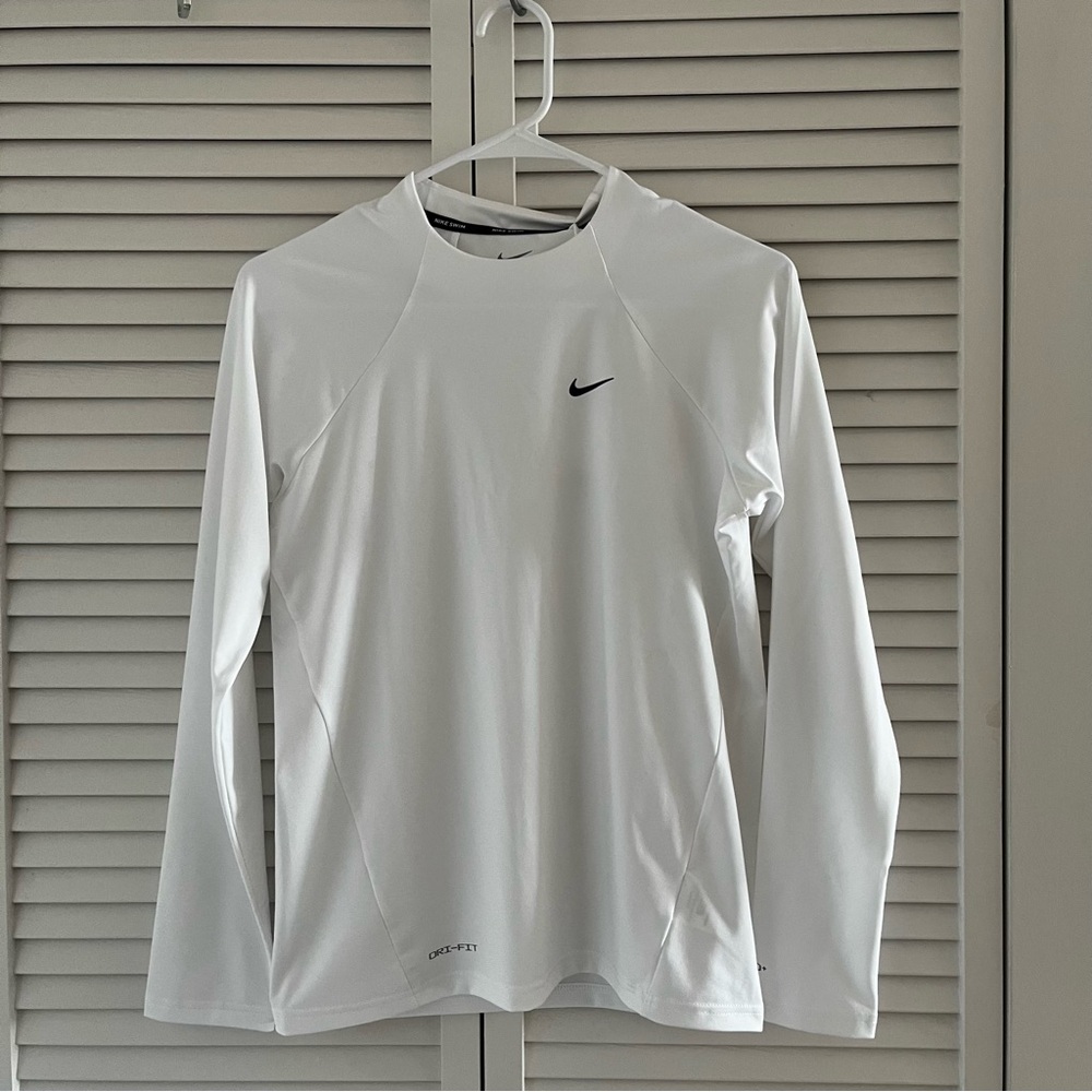 NEW Nike Dri-FIT Top Long Sleeve Medium NWT